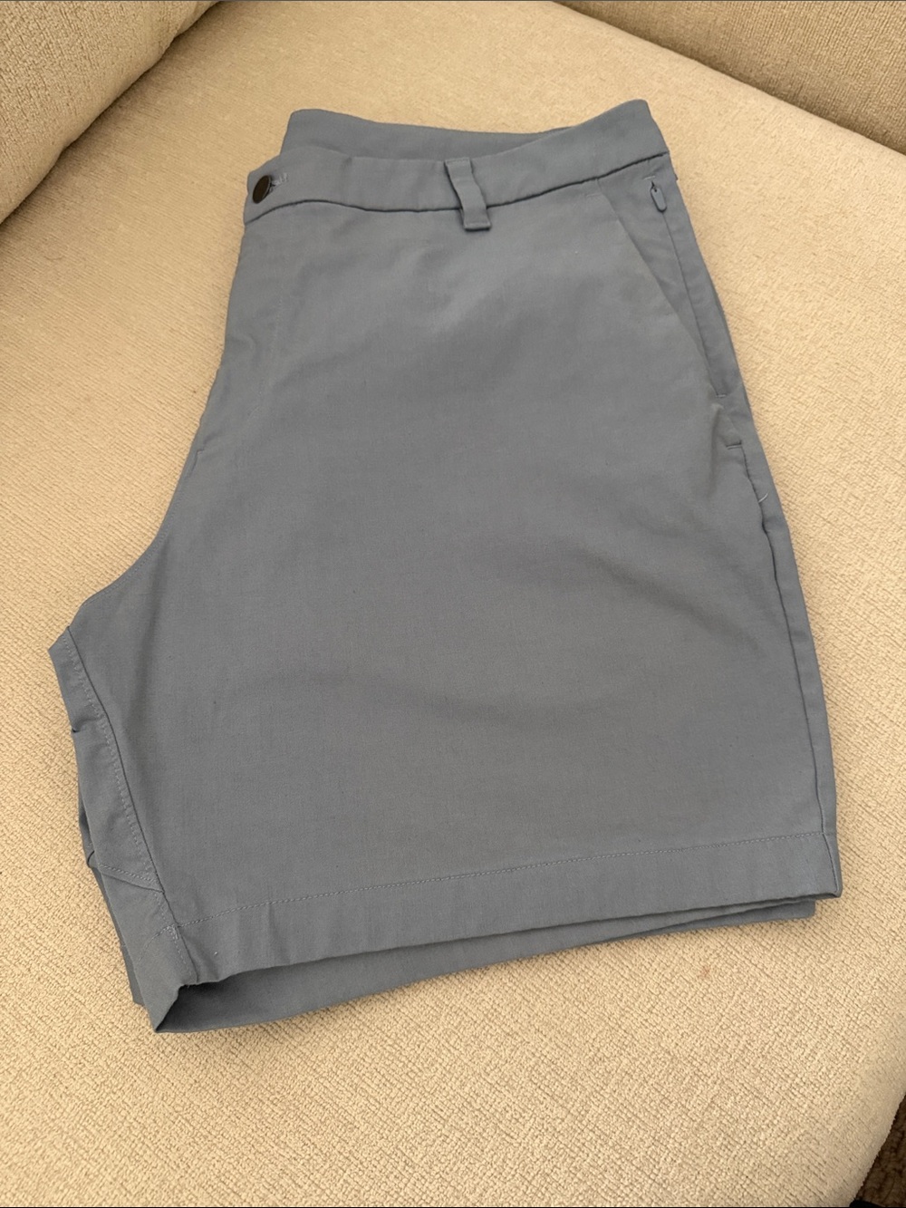 lululemon athletica Men's Slate Blue Flat-Front Shorts - never worn